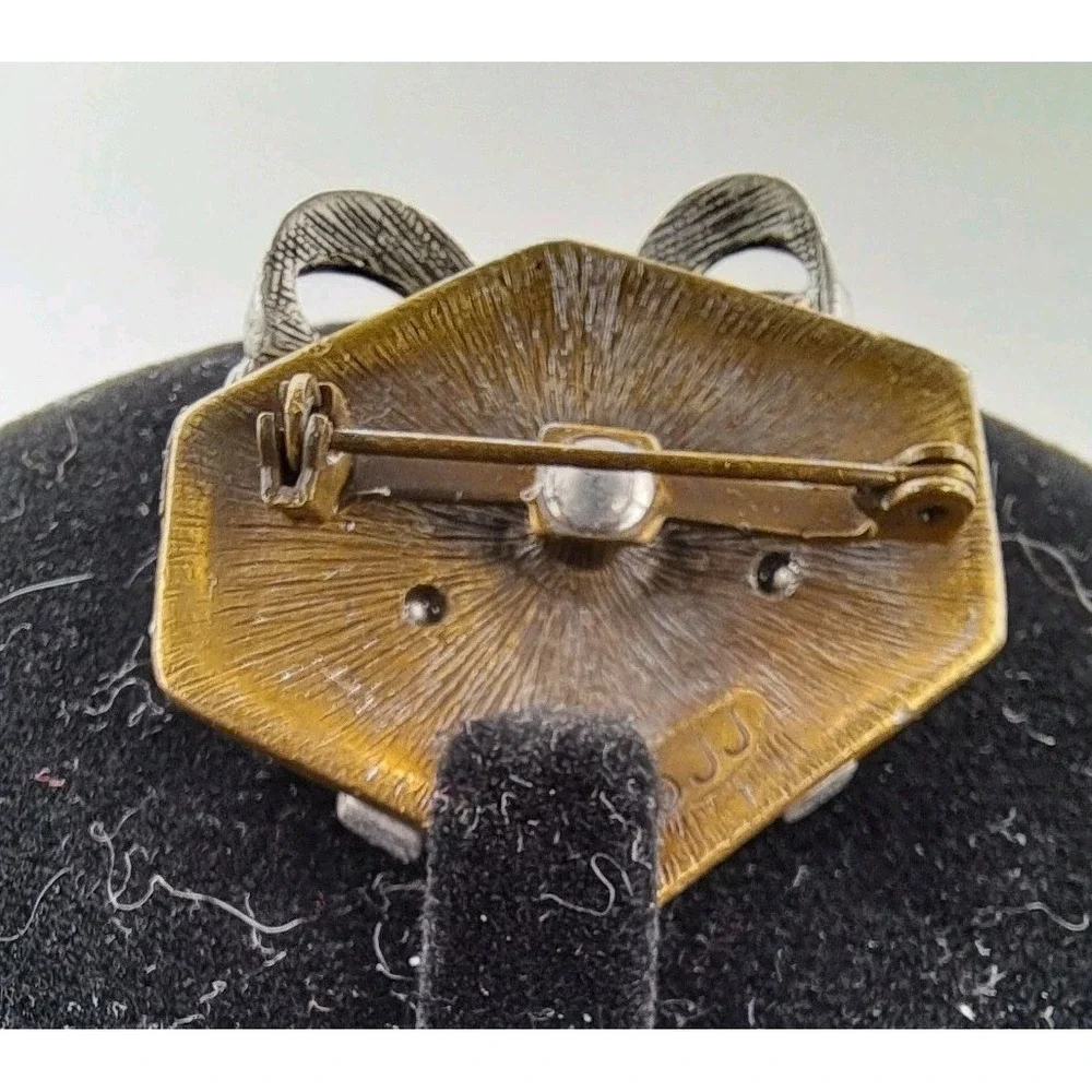 Vintage JJ JONETTE Two Tone Wrapped Package Gift Bow Pin/Brooch Signed